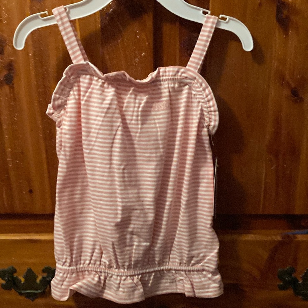BRAND NEW GIRLS SHIRT SIZE 6! NWT! SMOKE FREE HOME!
